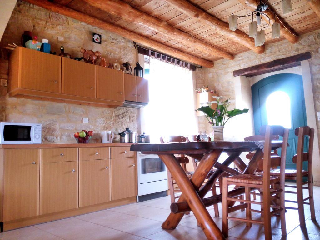 Villa Aloni Margarítai Habitación foto
