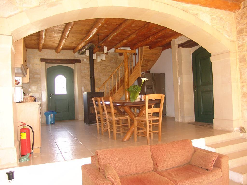 Villa Aloni Margarítai Exterior foto